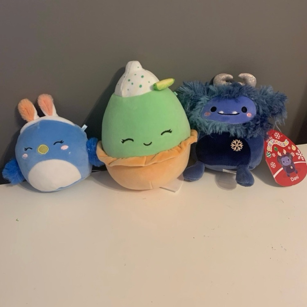 Squishmallows set of 3 .   5”